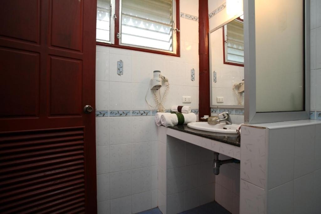 Vansana Nam Ngum Resort Vientiane Room photo